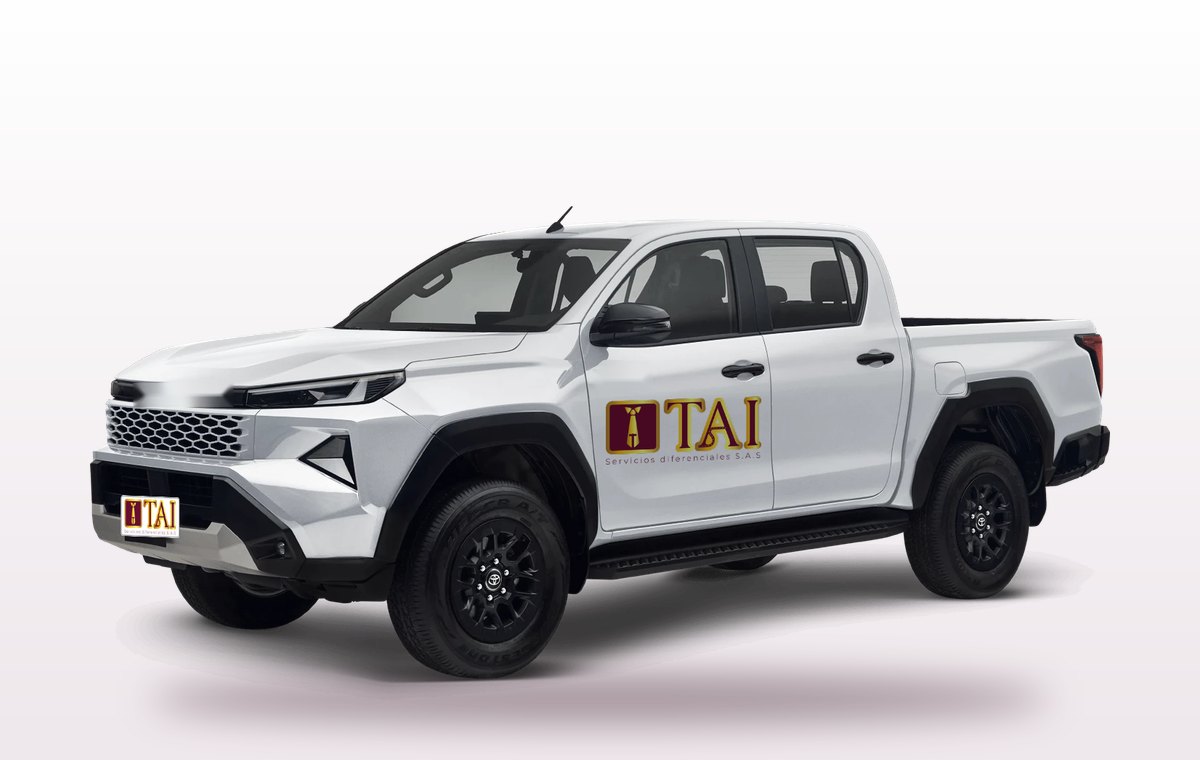 Pick up doble cabina 4x4 blanco con el logo de TAI
